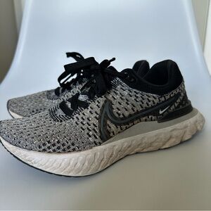 Nike React Tennis Shoes